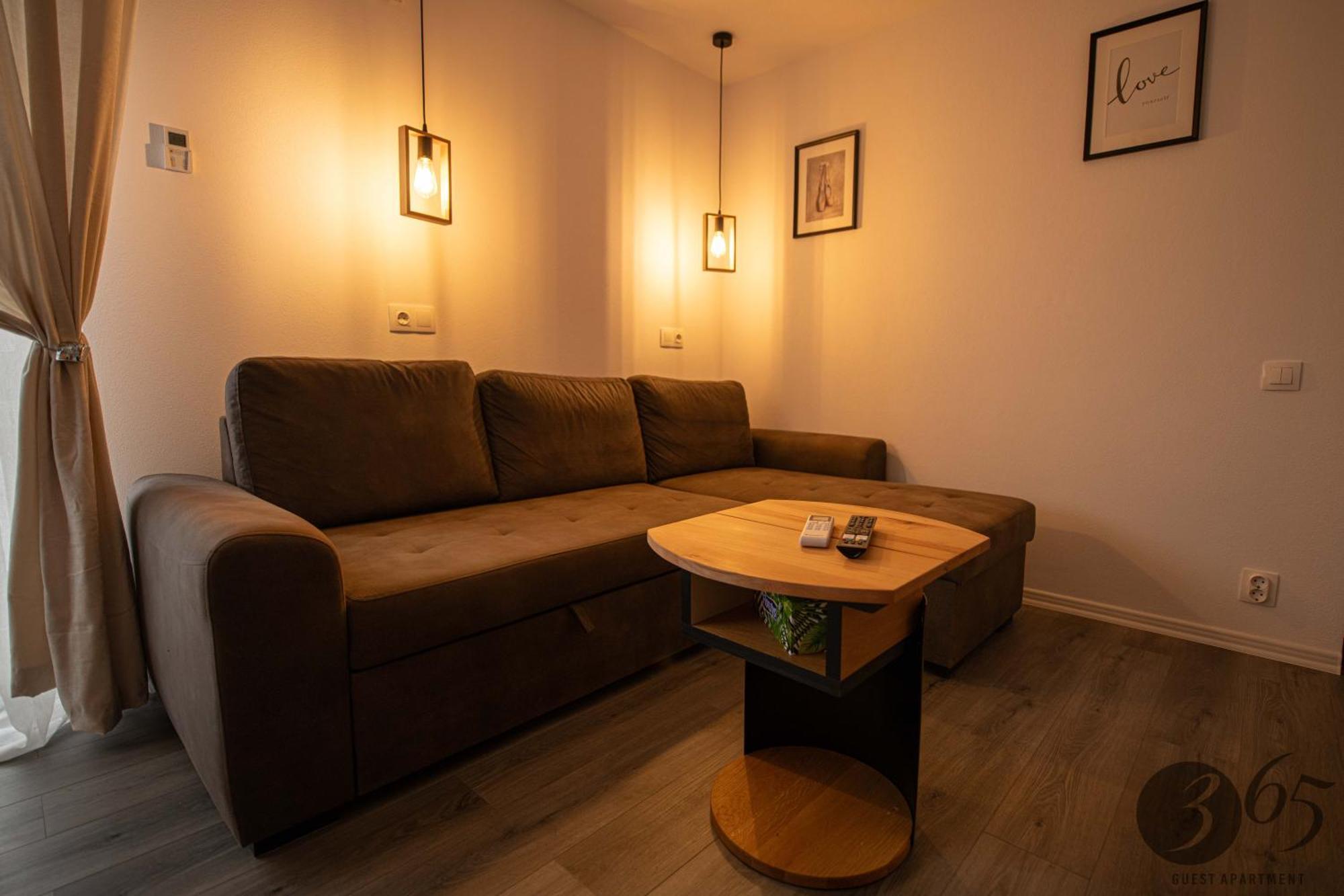 365 Guest Apartment Hunedoara Dış mekan fotoğraf
