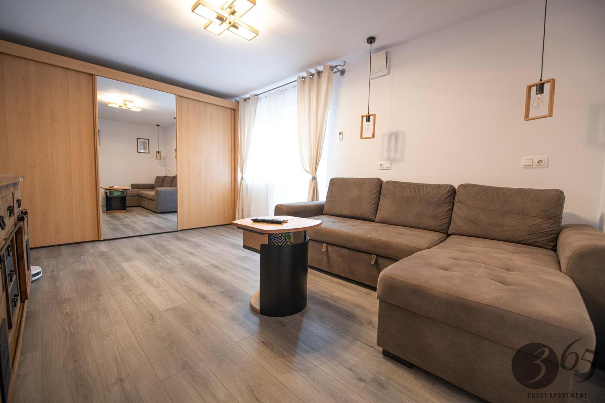 365 Guest Apartment Hunedoara Dış mekan fotoğraf